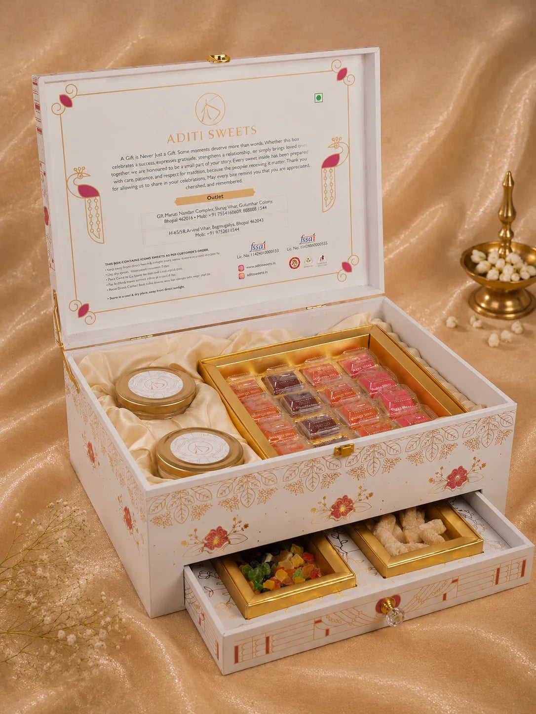W04 ivory wedding box with open lid and drawers